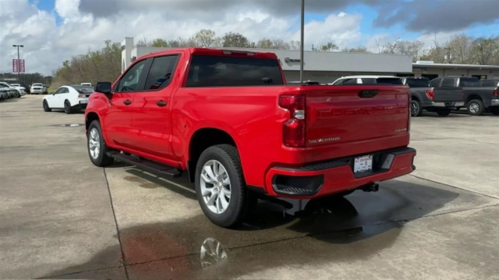 New 2026 Chevrolet Silverado 1500 Custom Truck