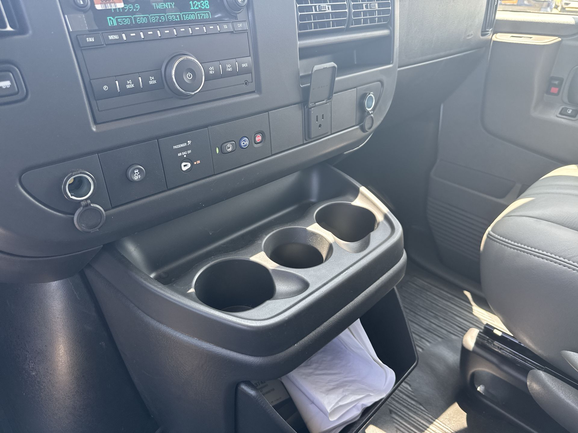 2025 Chevrolet Express Cargo Work Van - Photo 86