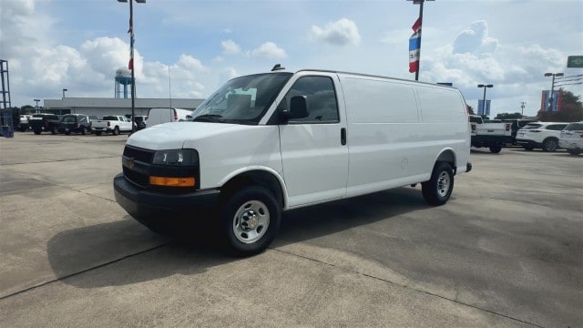2025 Chevrolet Express Cargo Work Van - Photo 7