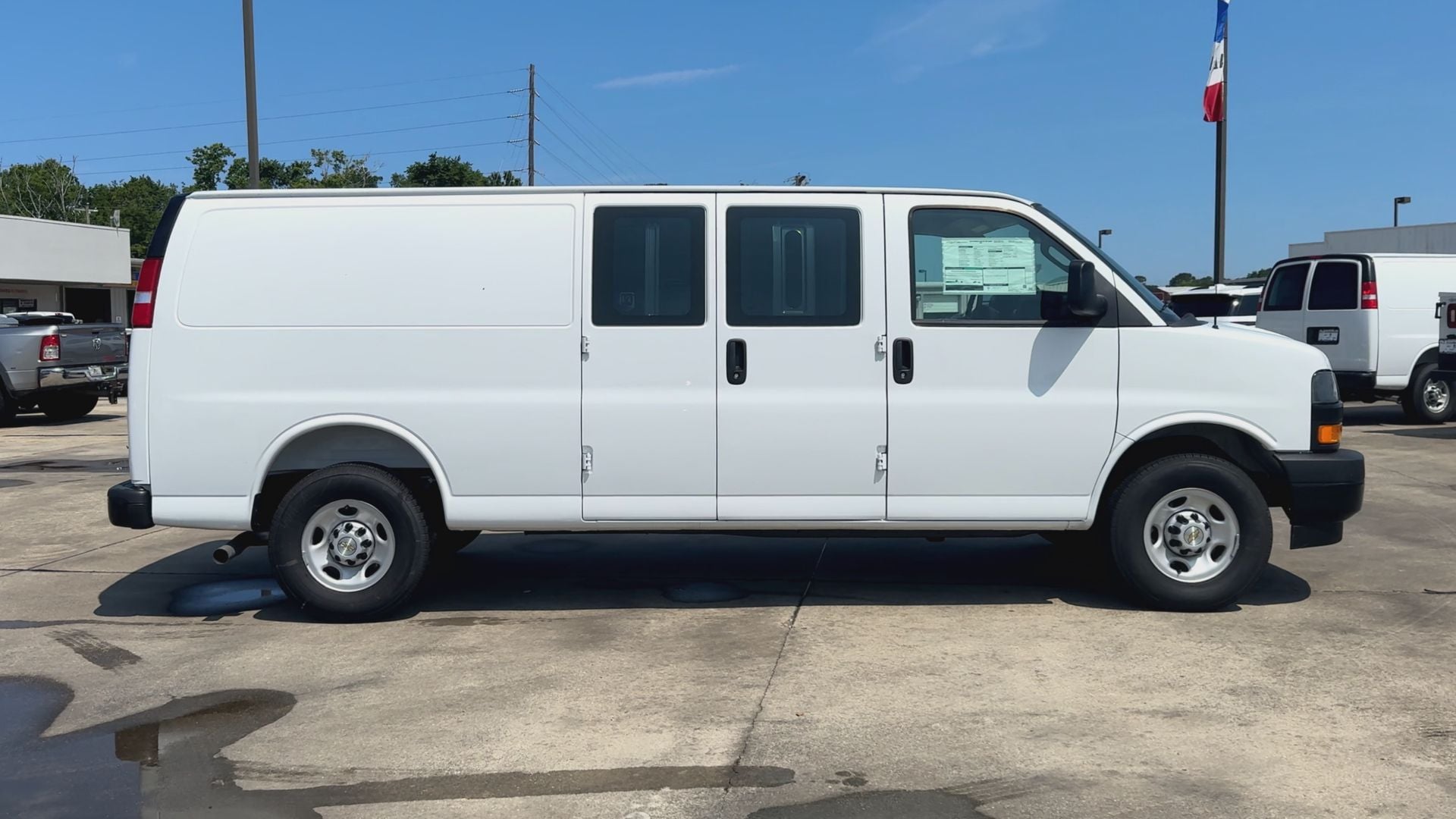2025 Chevrolet Express Cargo Work Van - Photo 58