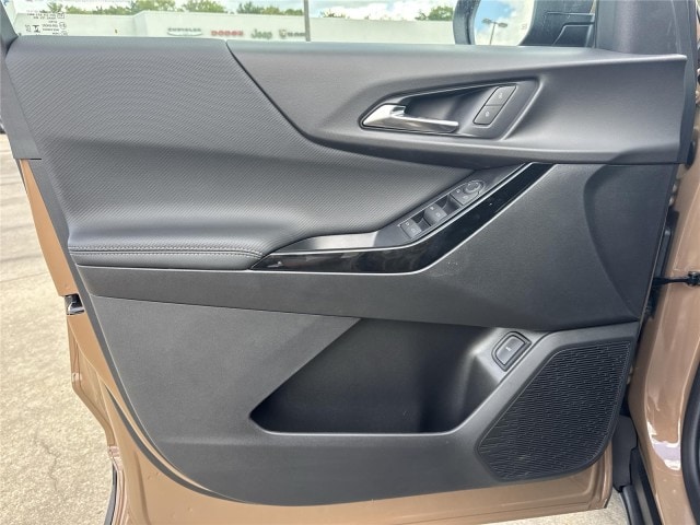 2027 Chevrolet Equinox LT - Photo 22