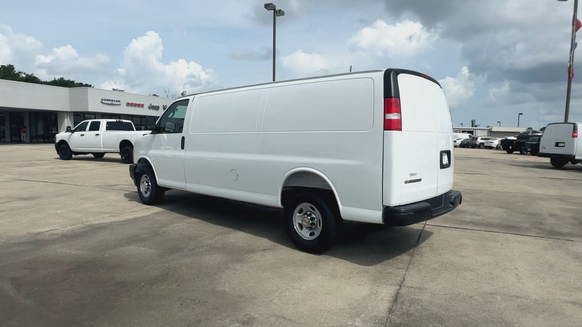 2025 Chevrolet Express Cargo Work Van - Photo 62