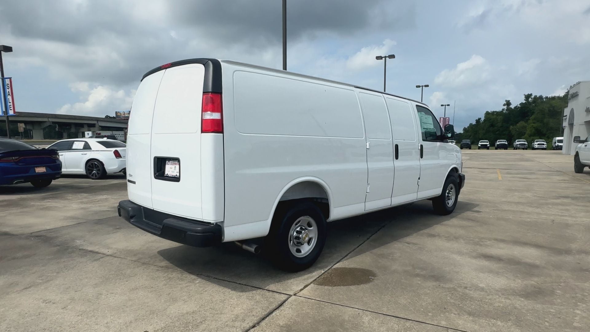 2025 Chevrolet Express Cargo Work Van - Photo 56