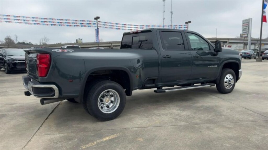 New 2026 Chevrolet Silverado 3500 HD LT DRW Truck