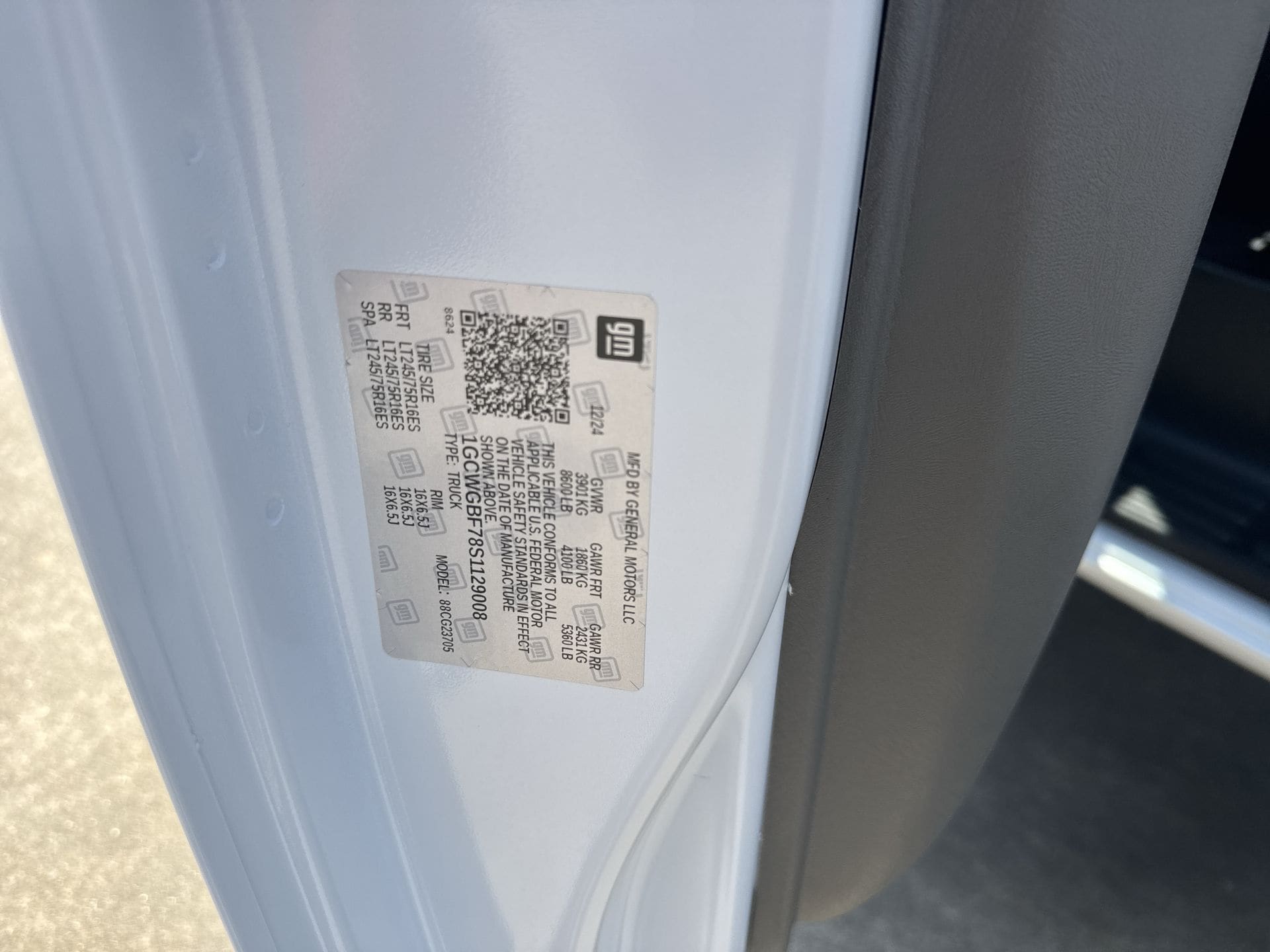 2025 Chevrolet Express Cargo Work Van - Photo 85