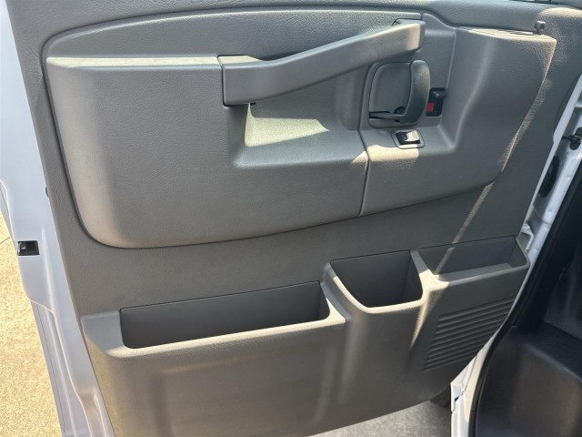 2025 Chevrolet Express Cargo Work Van - Photo 19