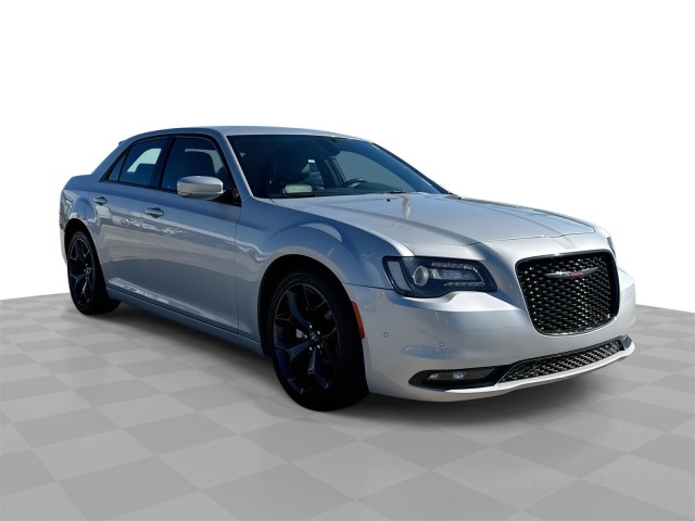 2022 Chrysler 300 S's photo