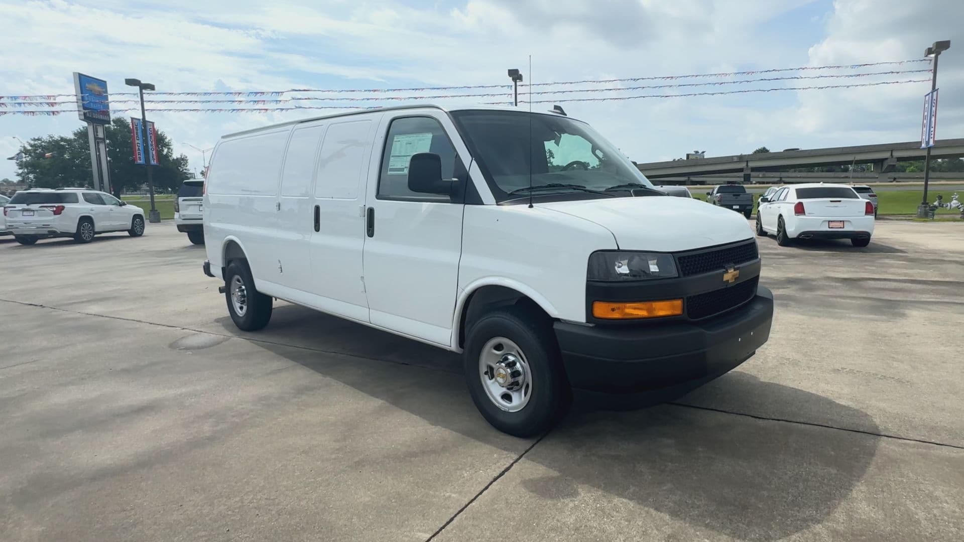 2025 Chevrolet Express Cargo Work Van - Photo 58