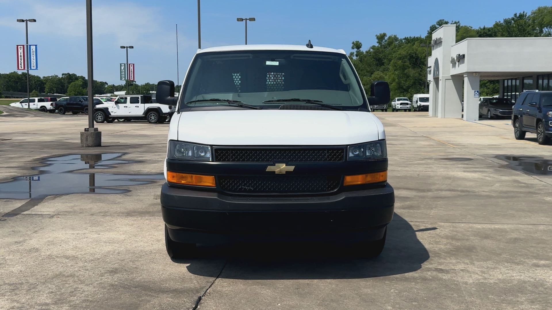 2025 Chevrolet Express Cargo Work Van - Photo 60