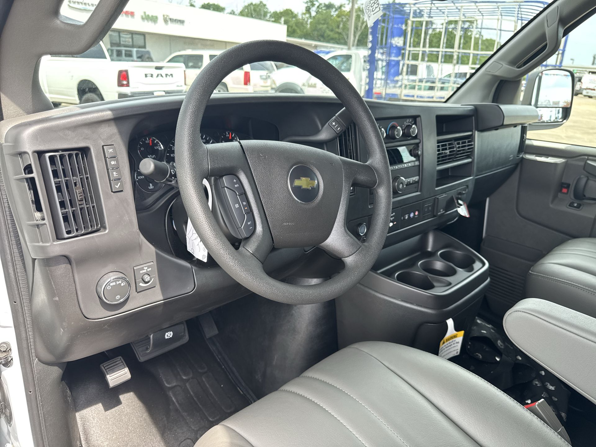 2025 Chevrolet Express Cargo Work Van - Photo 63