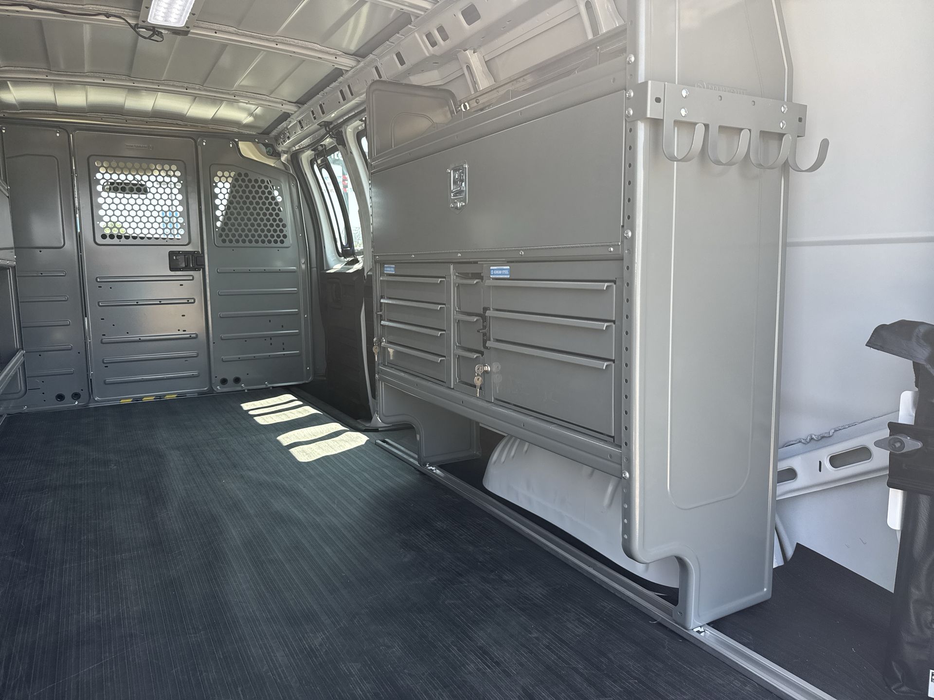 2025 Chevrolet Express Cargo Work Van - Photo 76