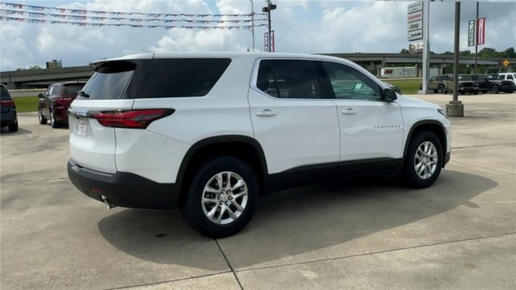 Used 2023 Chevrolet Traverse LS SUV