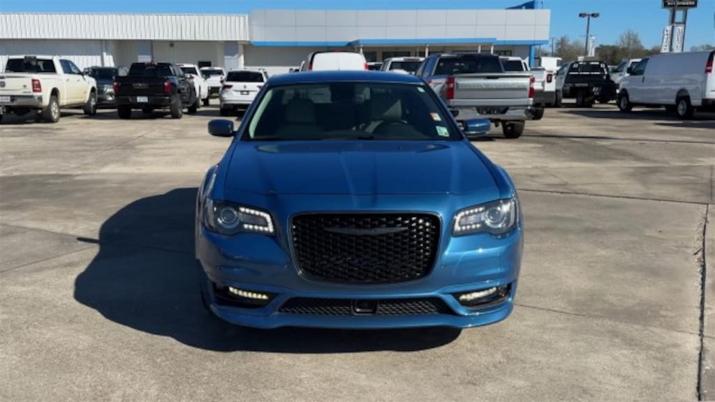 Used 2022 Chrysler 300 Touring L Sedan