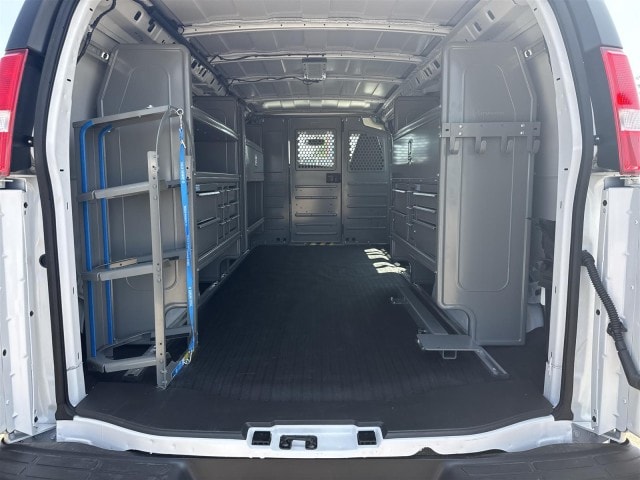 2025 Chevrolet Express Cargo Work Van - Photo 22