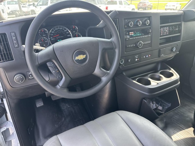 2025 Chevrolet Express Cargo Work Van - Photo 17