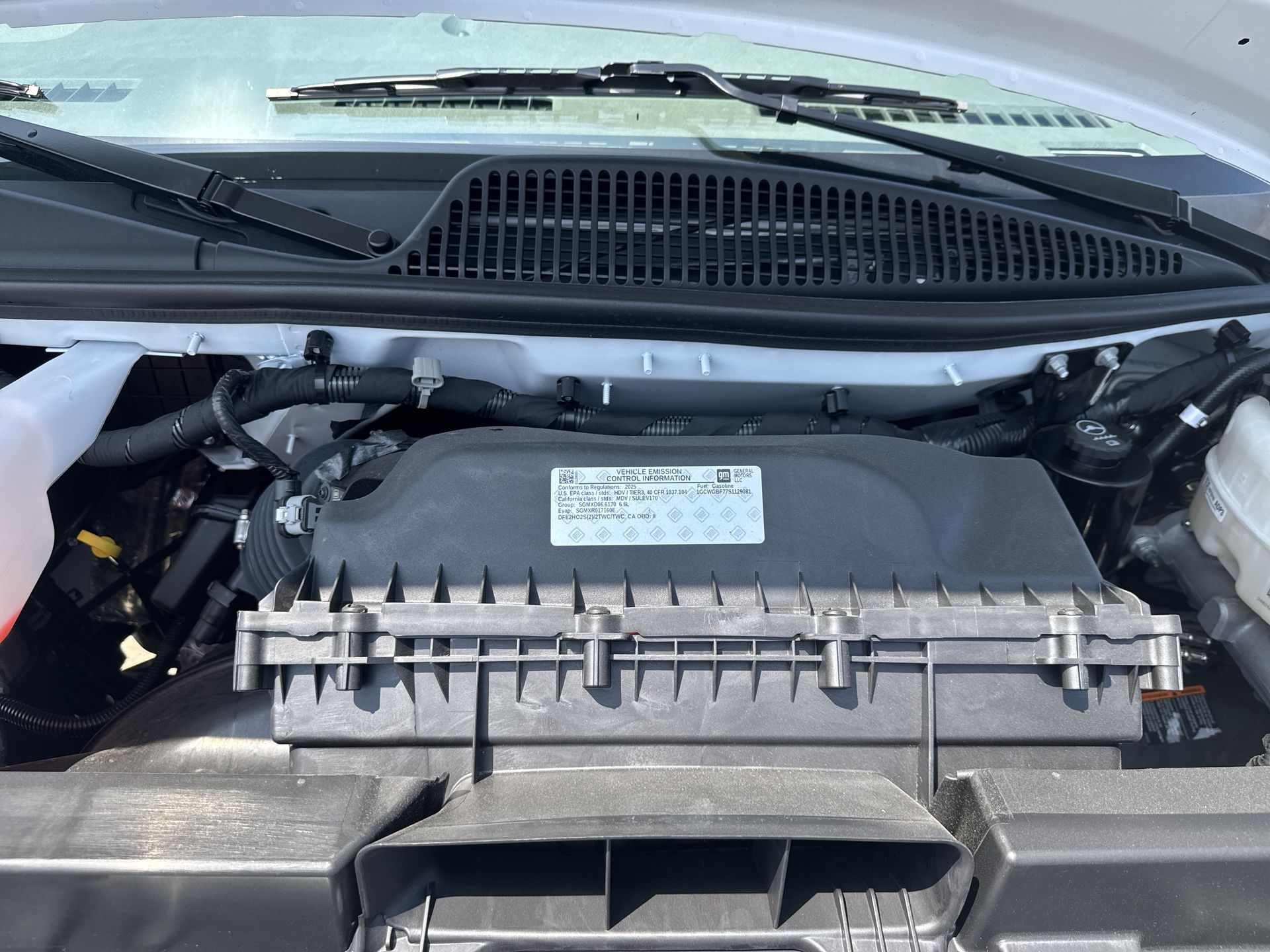 2025 Chevrolet Express Cargo Work Van - Photo 79