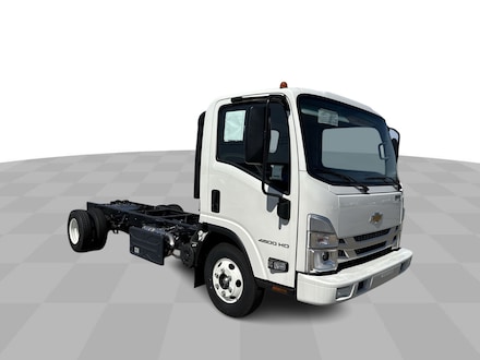 2024 Chevrolet Low Cab Forward 4500 HD W/T Truck