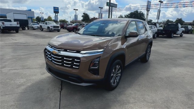 2027 Chevrolet Equinox LT - Photo 8