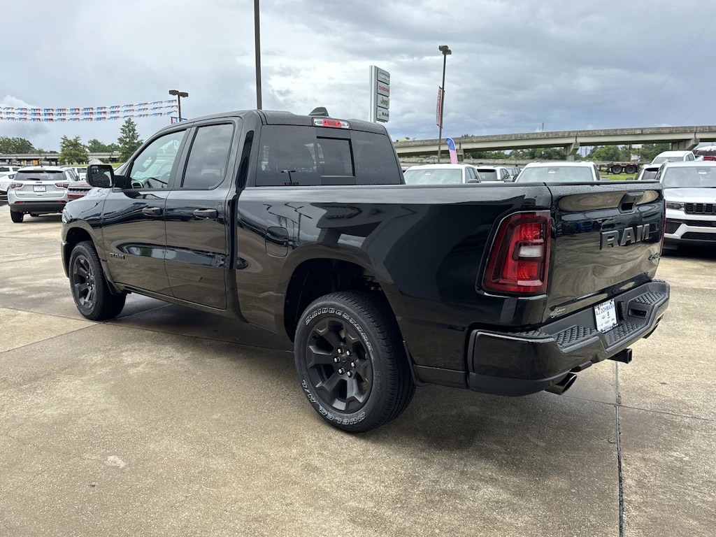 New 2026 Ram 1500 EXPRESS QUAD CAB 4X4 6'4 BOX Pickup