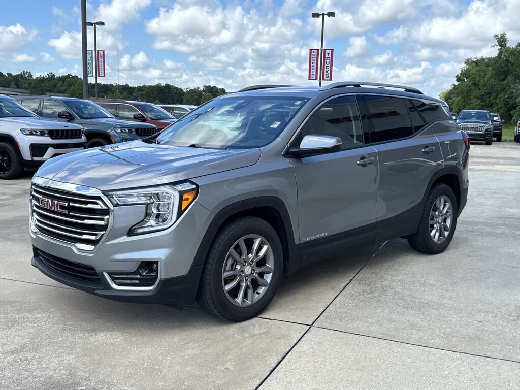 Used 2024 GMC Terrain SLT SUV