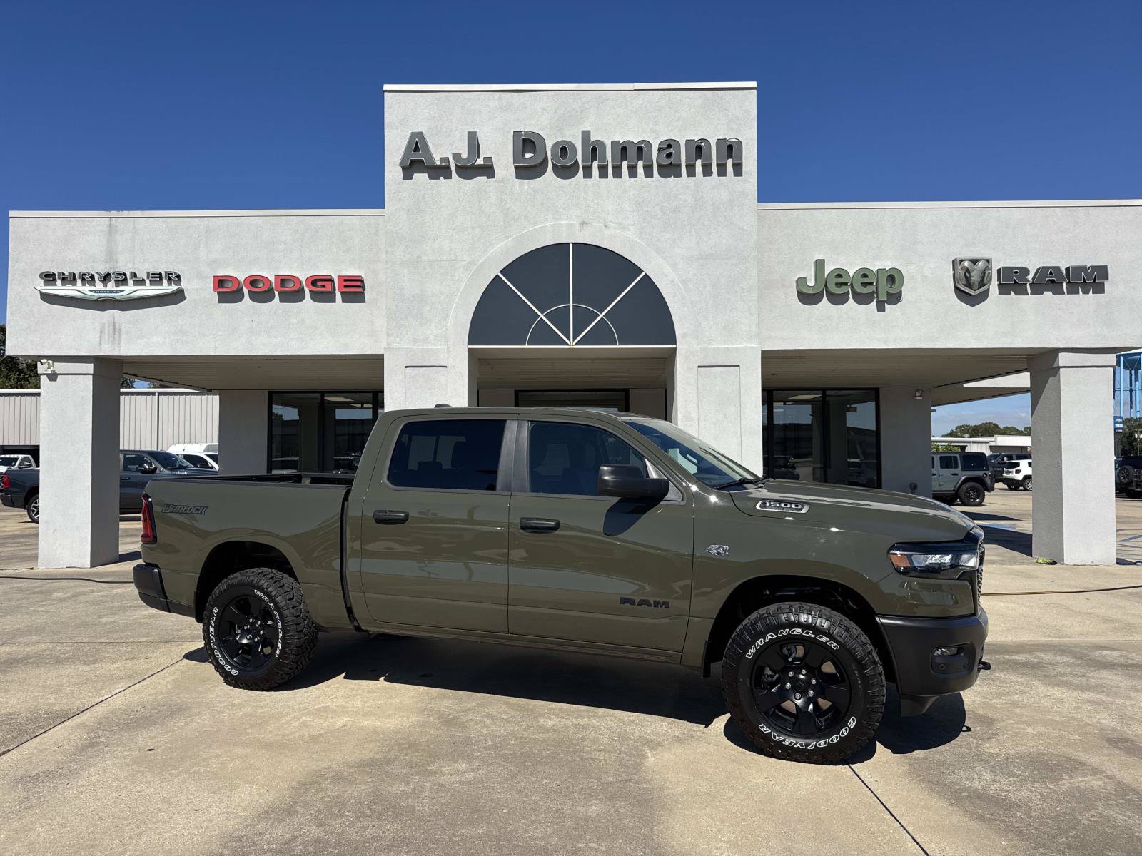 2027 Ram 1500 TRADESMAN CREW CAB 4X4 Pickup