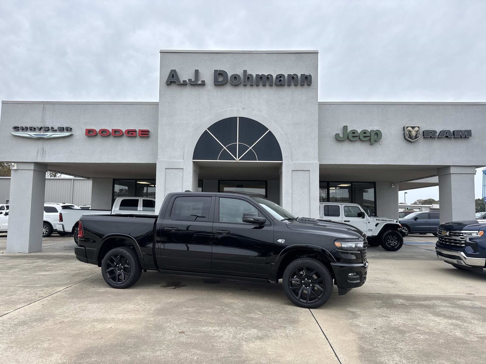 2026 RAM Ram 1500 Pickup Laramie's photo