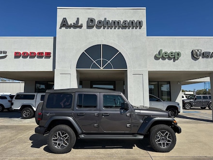 2025 Jeep Wrangler 4-DOOR SAHARA Sport Utility