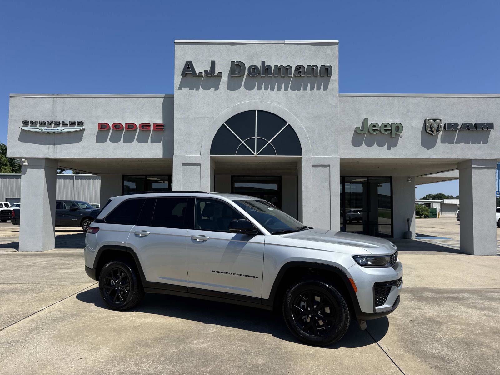 2026 Jeep Grand Cherokee Sport Utility 