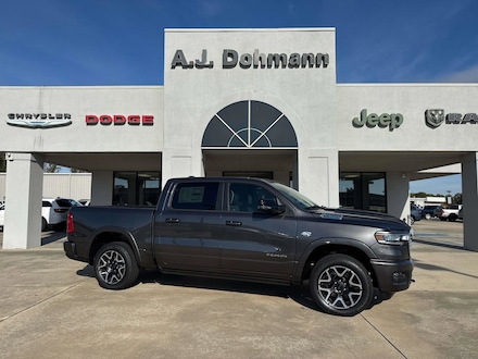 2026 Ram 1500 LARAMIE CREW CAB 4X4 5'7 BOX Pickup