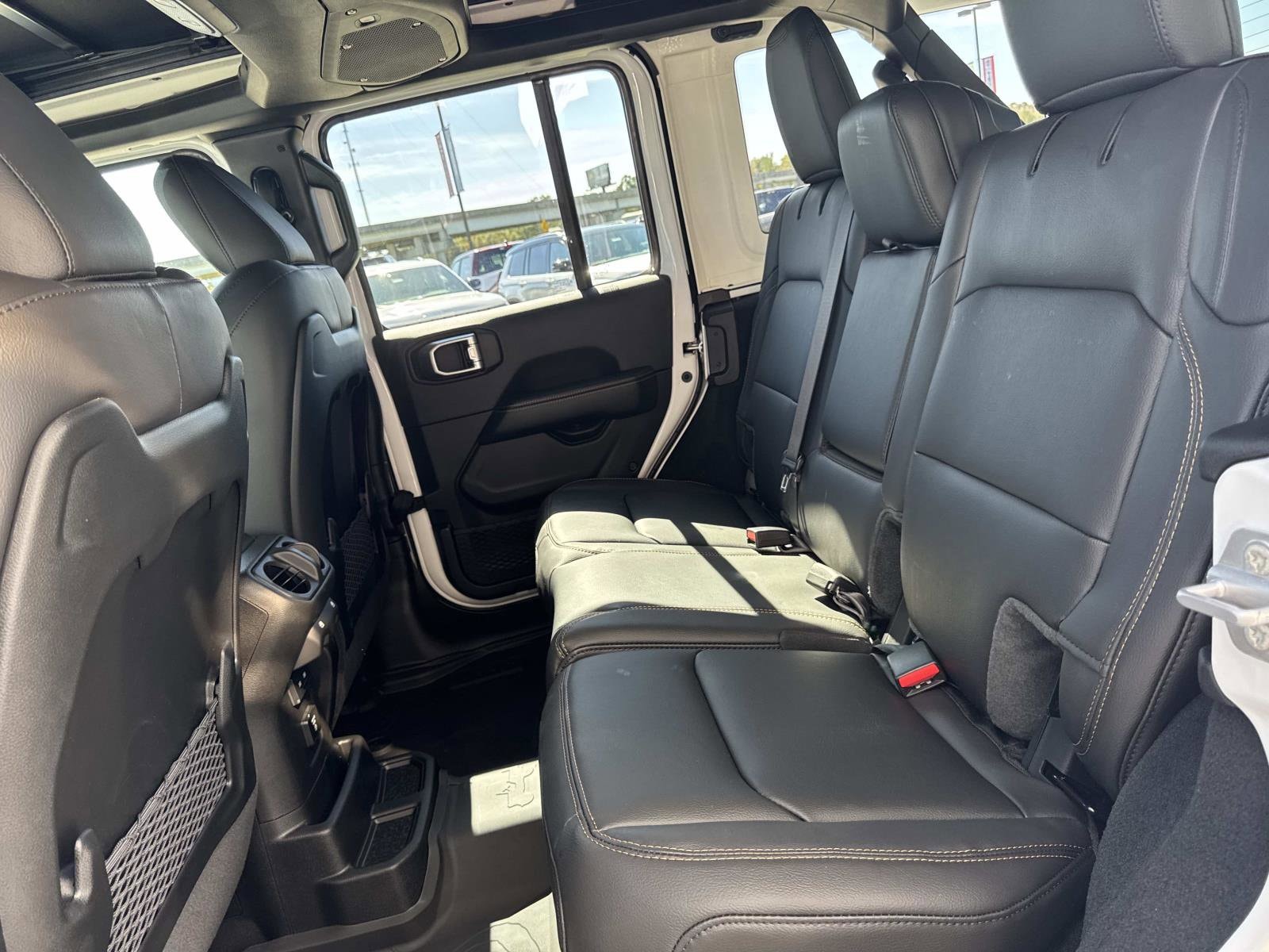 2026 Jeep Wrangler 4-Door Sahara - Photo 7