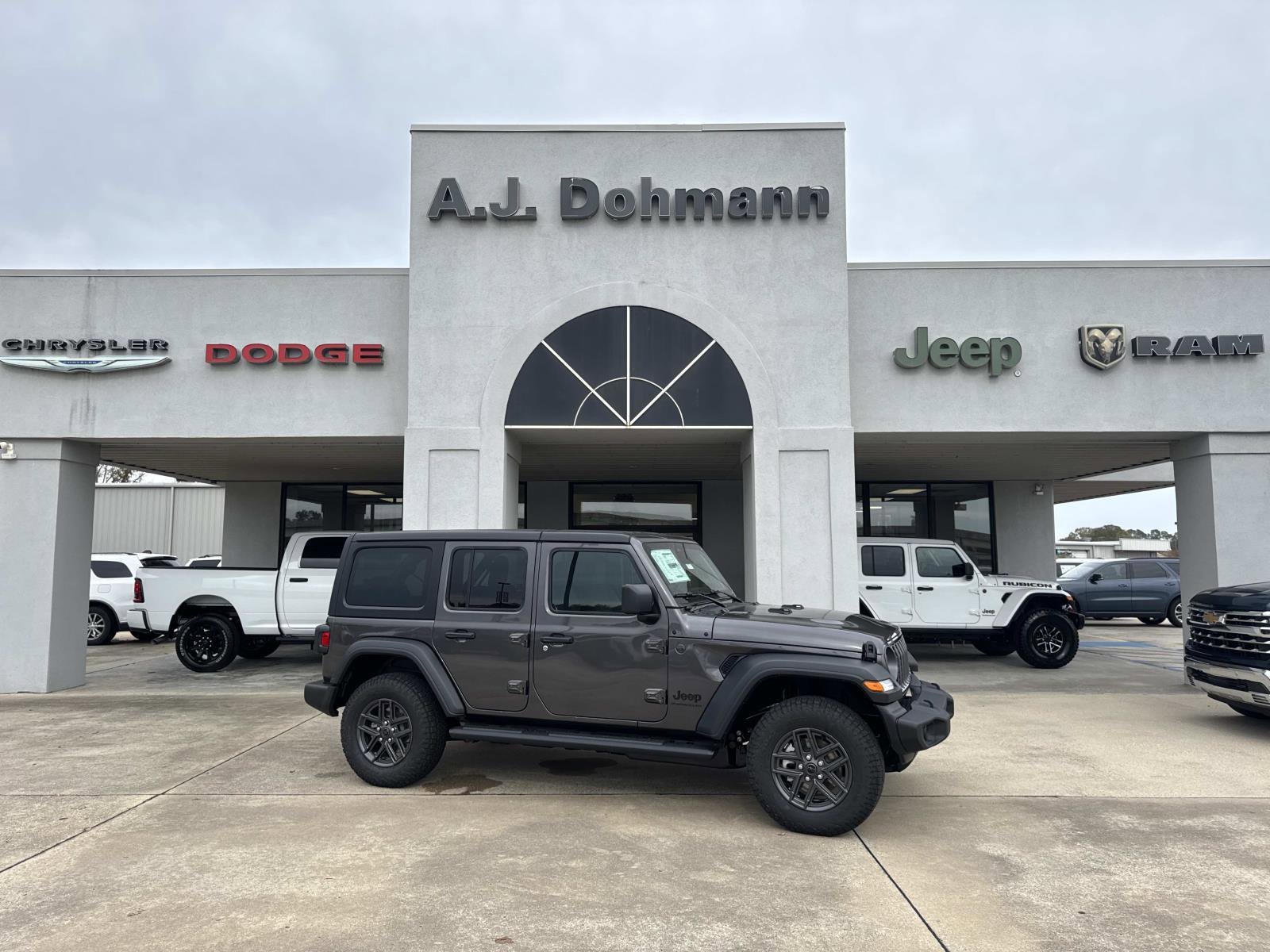 2026 Jeep Wrangler 4-Door Sport S's photo