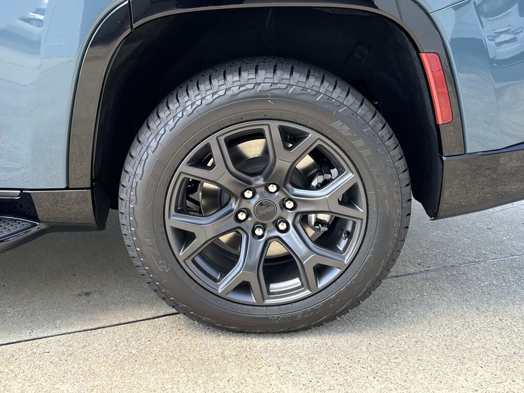 New 2026 Jeep Grand Wagoneer UPLAND 4X4 Sport Utility