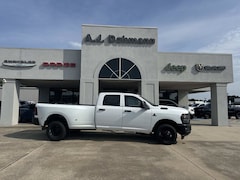 2025 Ram 3500 TRADESMAN CREW CAB 4X2 8' BOX Pickup