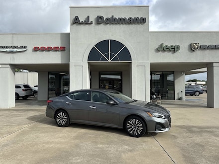 2025 Nissan Altima SV Sedan