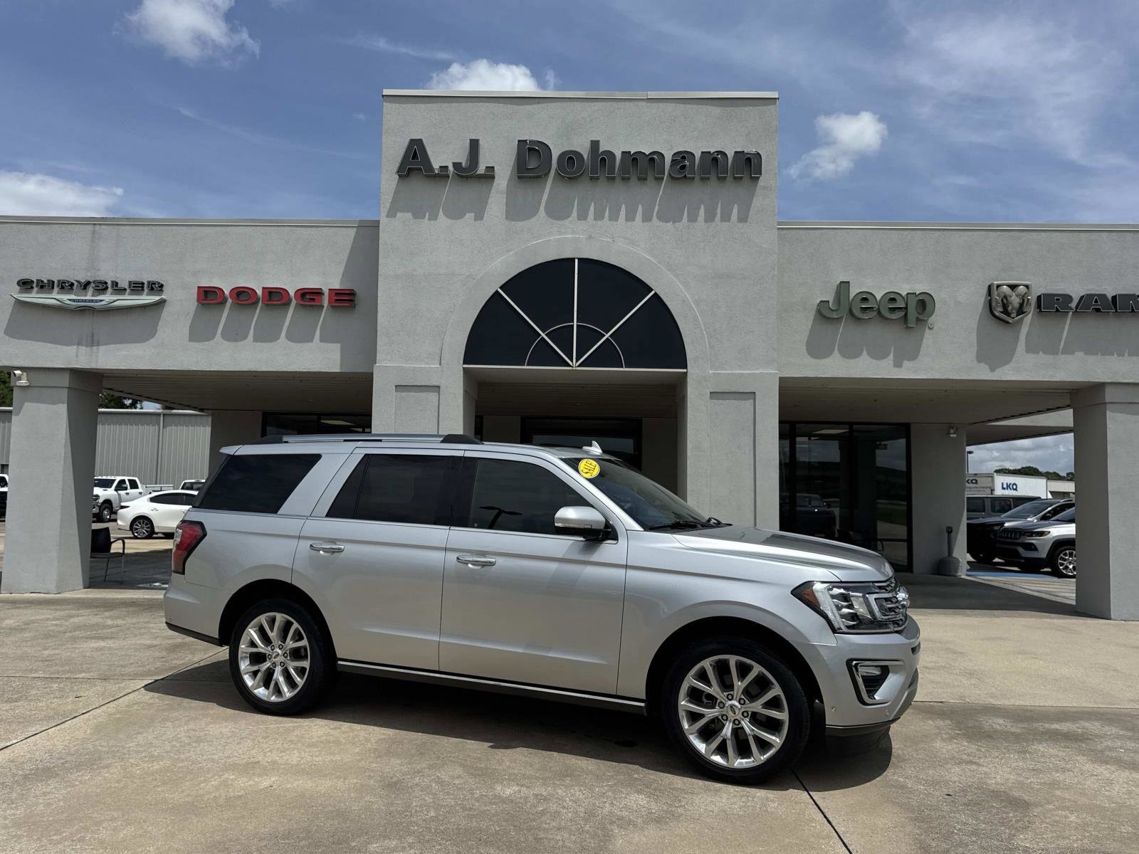 2018 Ford Expedition Limited's photo