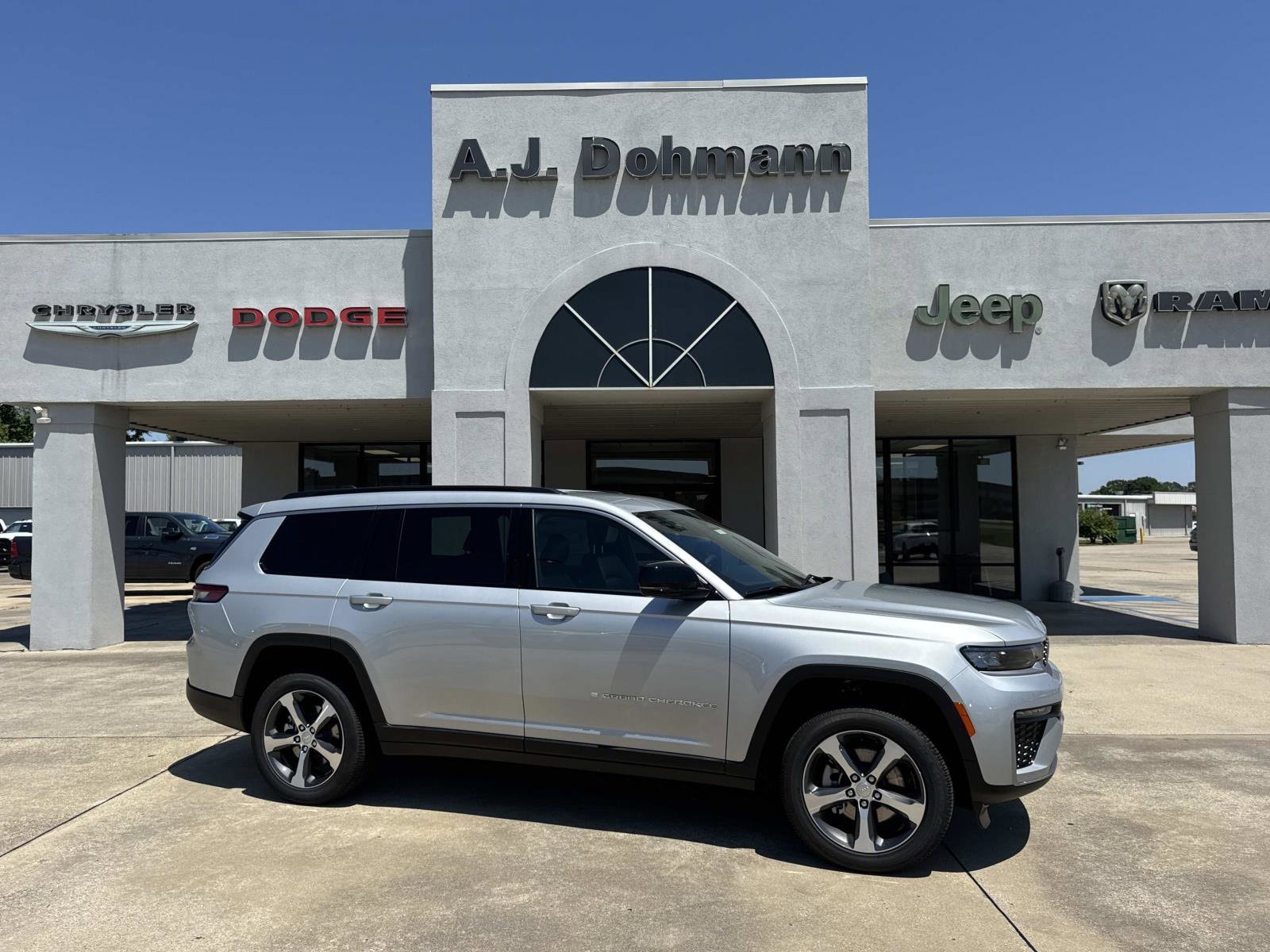 2026 Jeep Grand Cherokee Sport Utility 