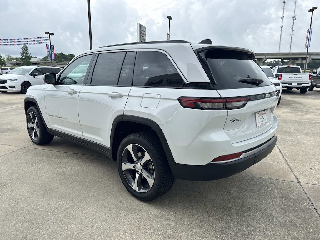 New 2026 Jeep Grand Cherokee LIMITED 4X2 Sport Utility