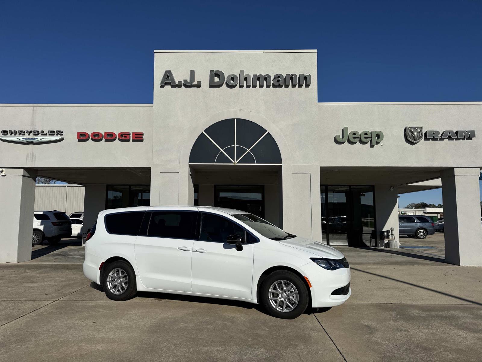 2026 Chrysler Voyager LX's photo