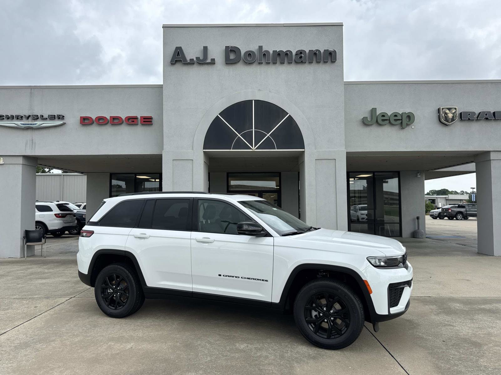2026 Jeep Grand Cherokee Sport Utility 