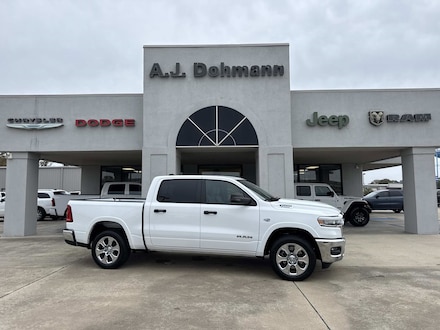 2026 Ram 1500 BIG HORN CREW CAB 4X4 5'7 BOX Pickup