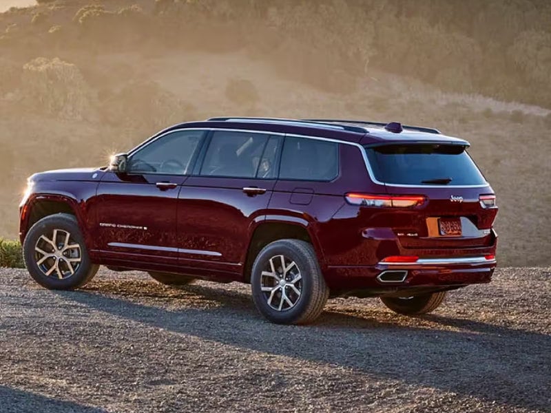 Features of the 2024 Jeep Grand Cherokee near Morgan City LA