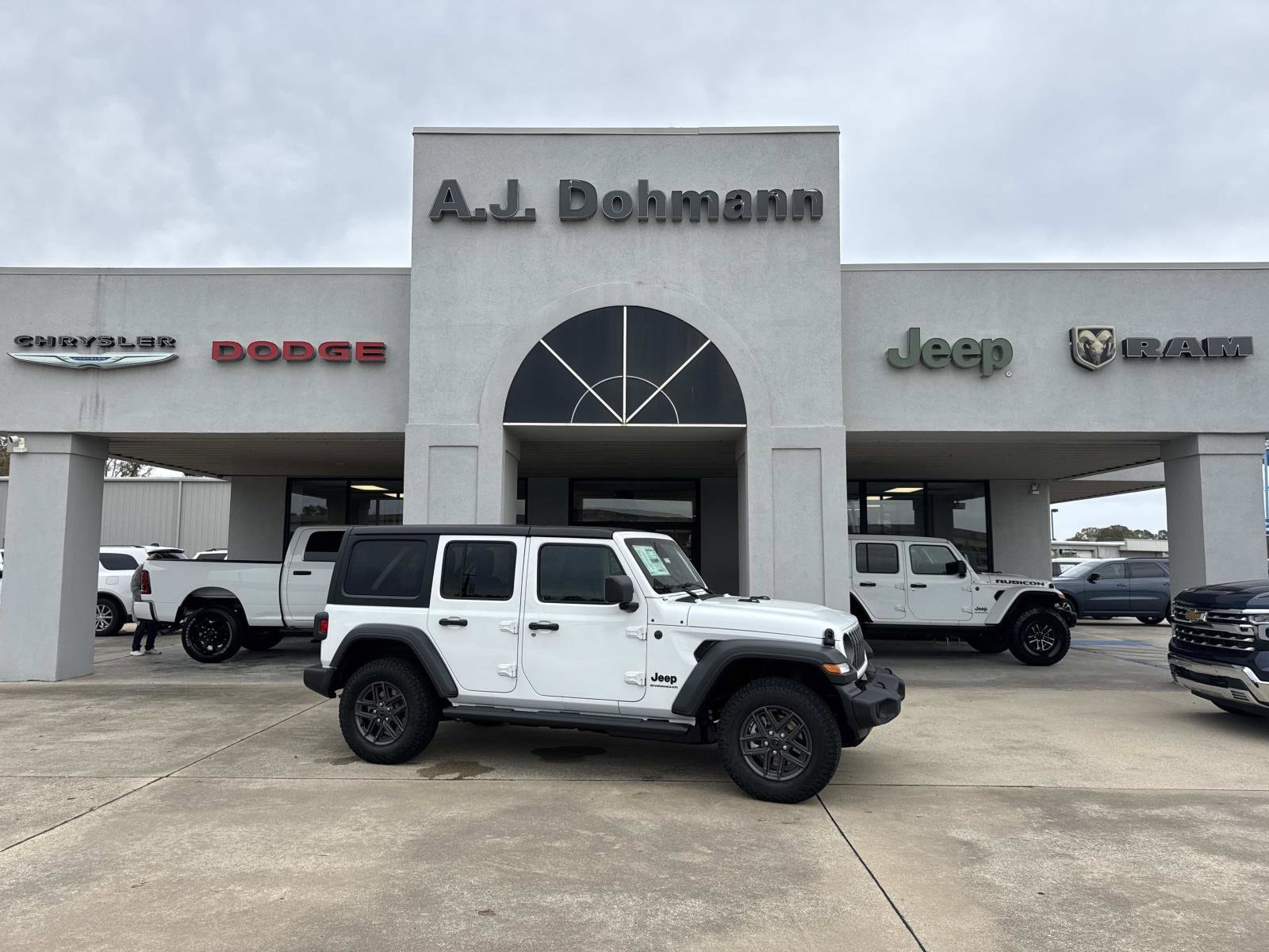 2026 Jeep Wrangler 4-Door Sport S's photo