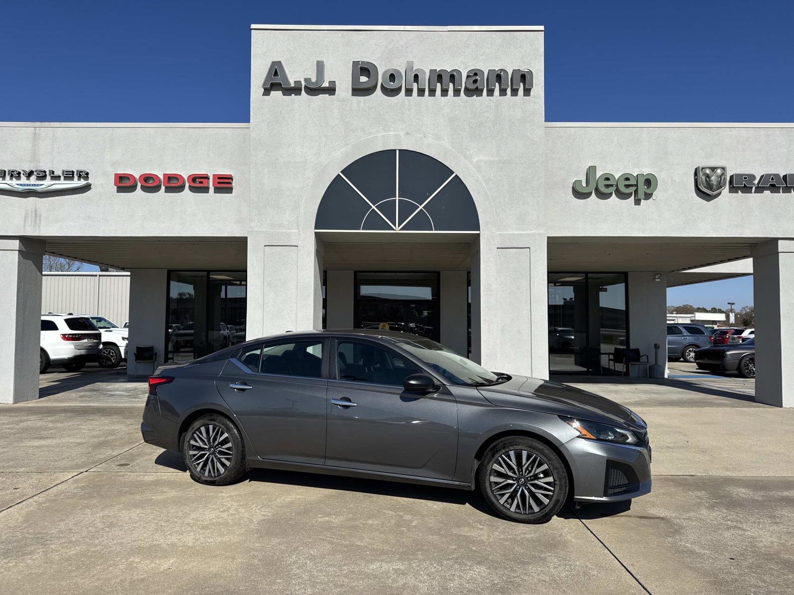 2025 Nissan Altima SV