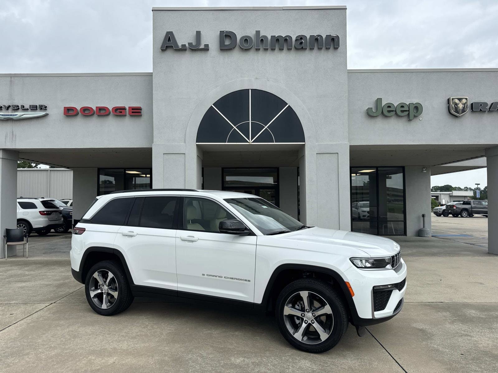 2026 Jeep Grand Cherokee Sport Utility 