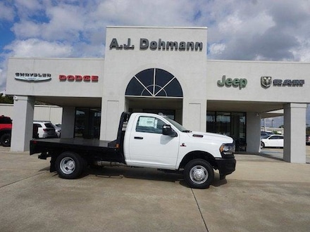 2024 Ram 3500 Chassis Cab 3500 TRADESMAN CHASSIS REGULAR CAB 4X4 60' CA Pickup