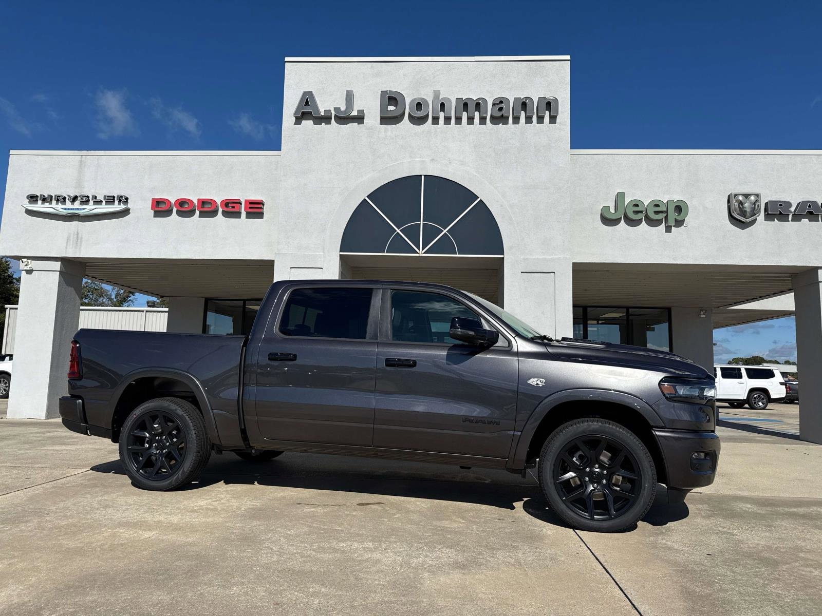 2026 RAM Ram 1500 Pickup Laramie's photo