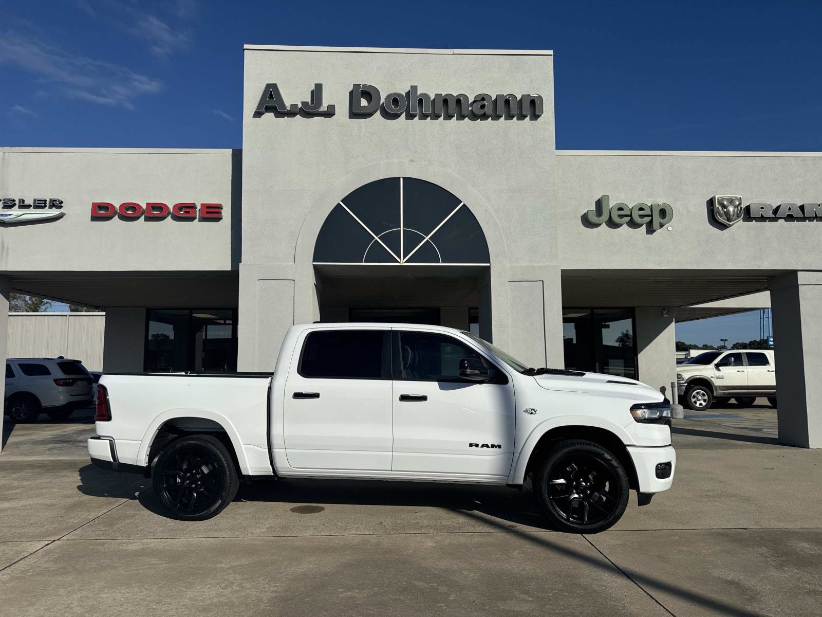 2026 RAM Ram 1500 Pickup Laramie's photo