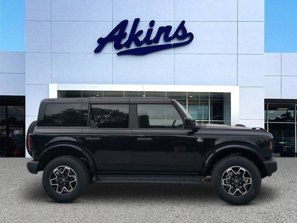 New 2026 Ford Bronco Outer Banks SUV