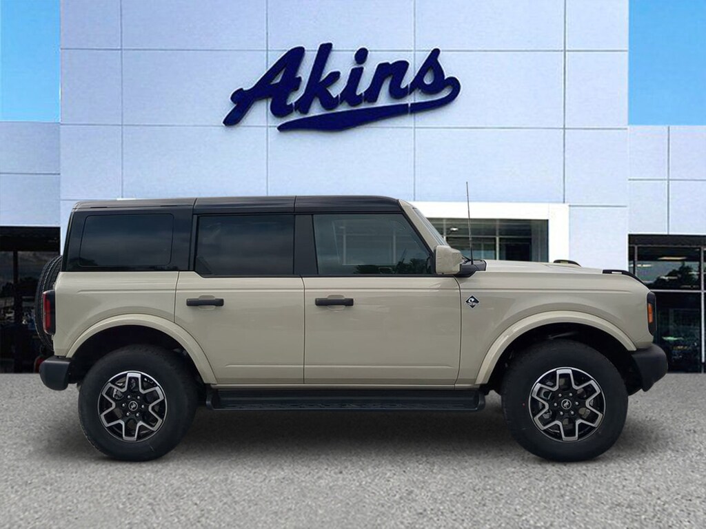 New 2026 Ford Bronco Outer Banks SUV