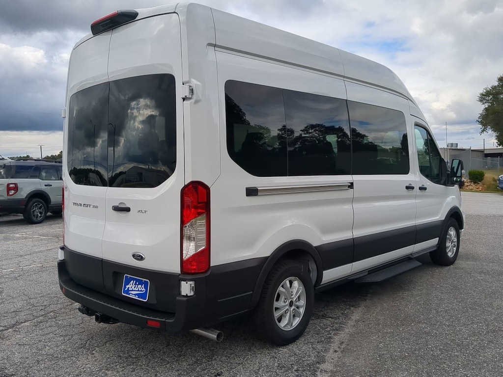 New 2024 Ford Transit 15 Passenger Wagon XLT VAN